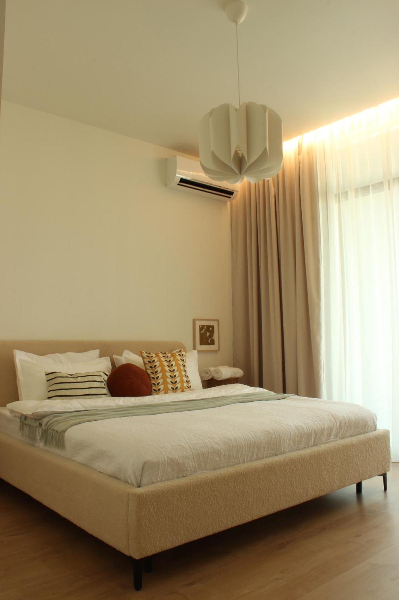 уютные в 4you и Amir Apartment *