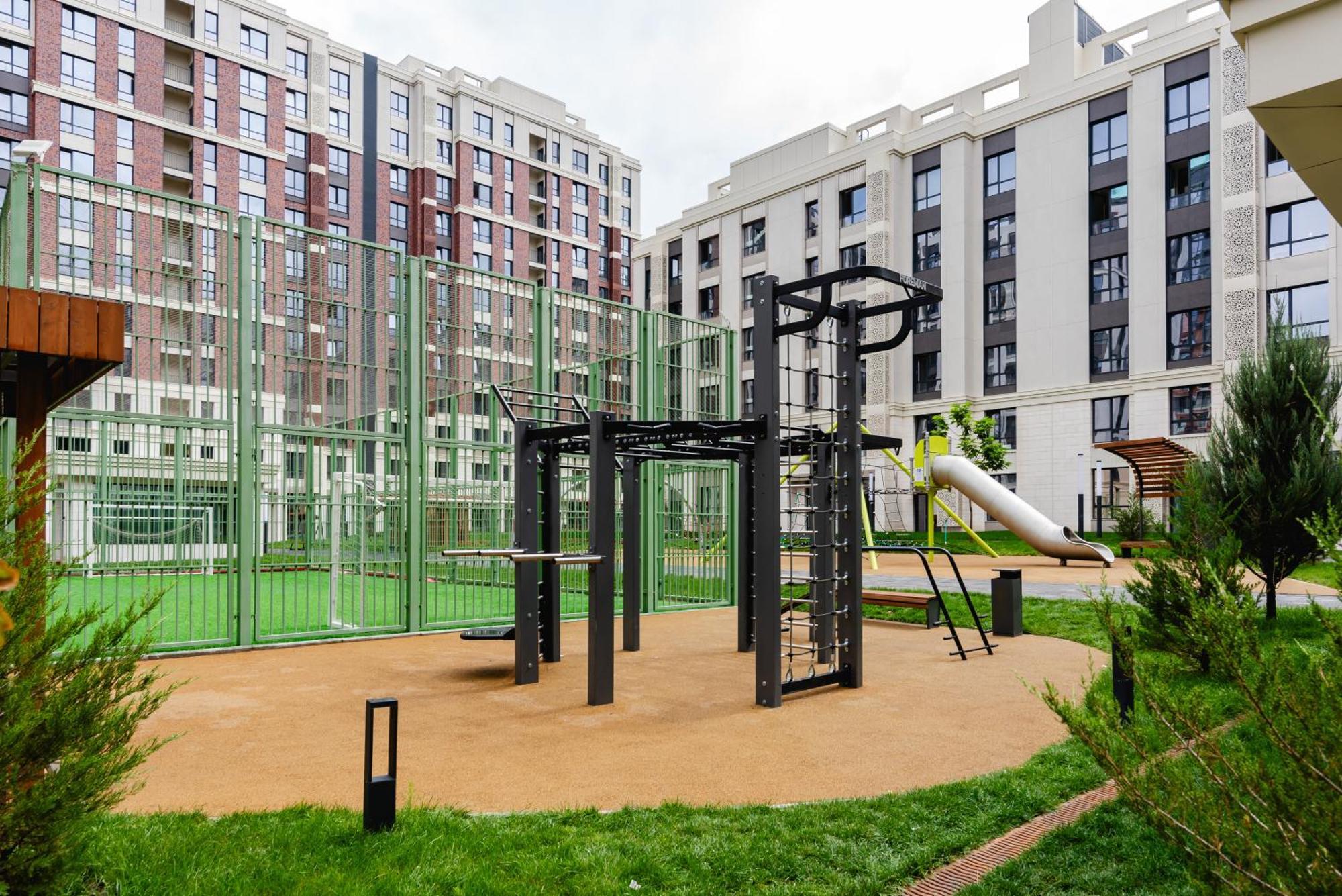 уютные в 4you и Amir Apartment
