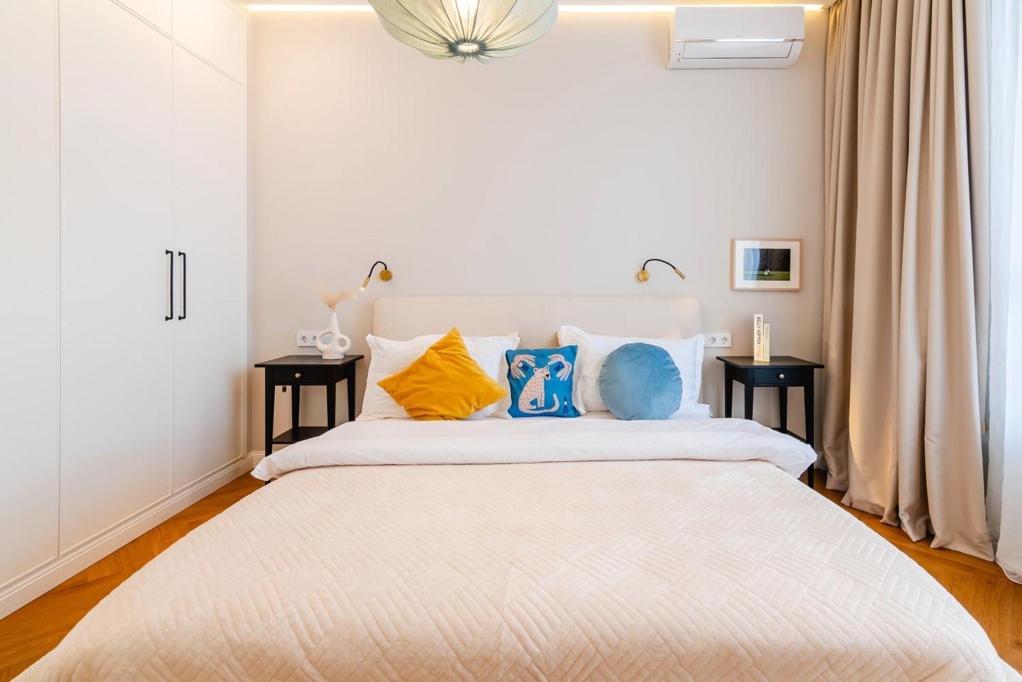 уютные в 4you и Amir Apartment Almaty