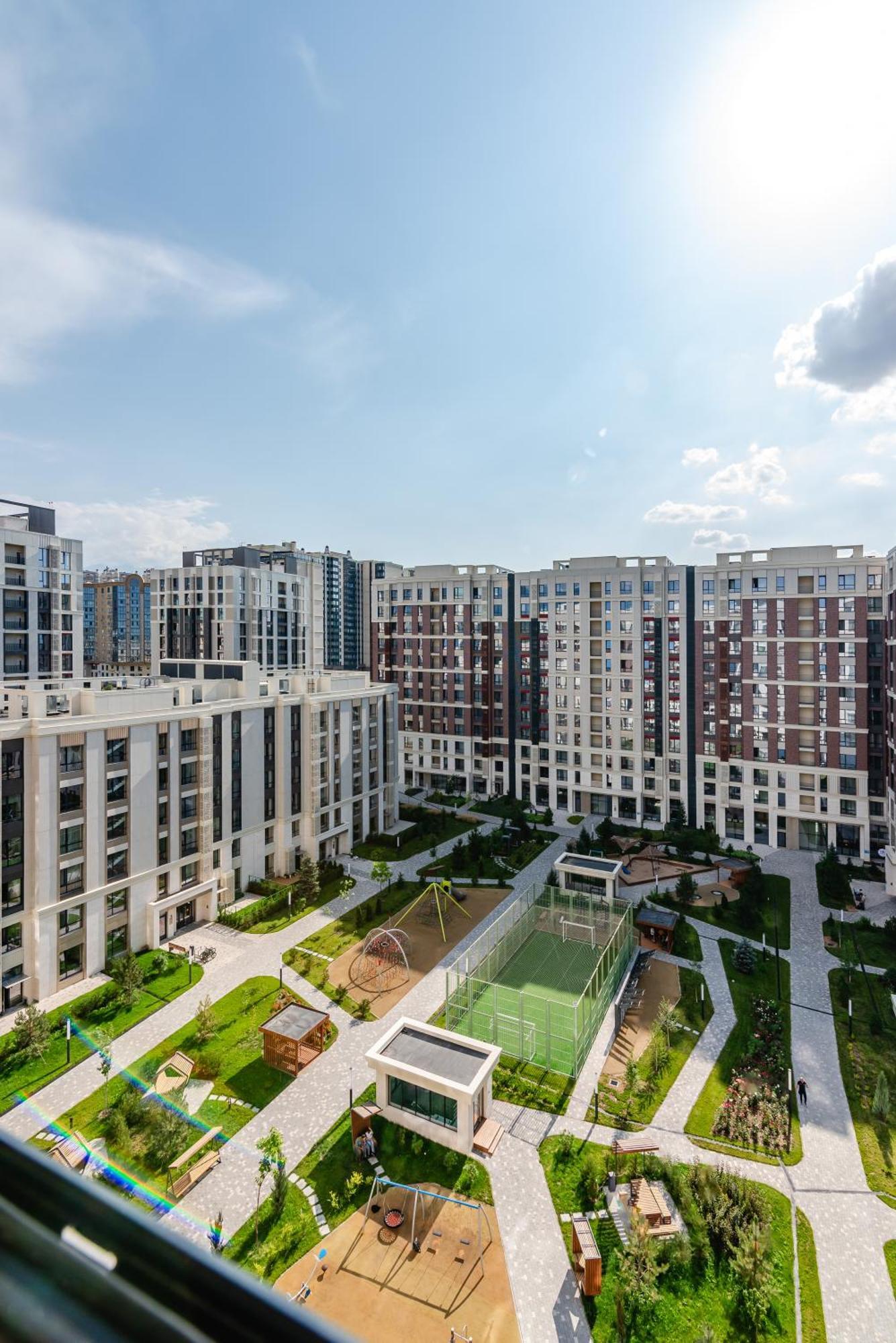 уютные в 4you и Amir Apartment Almaty