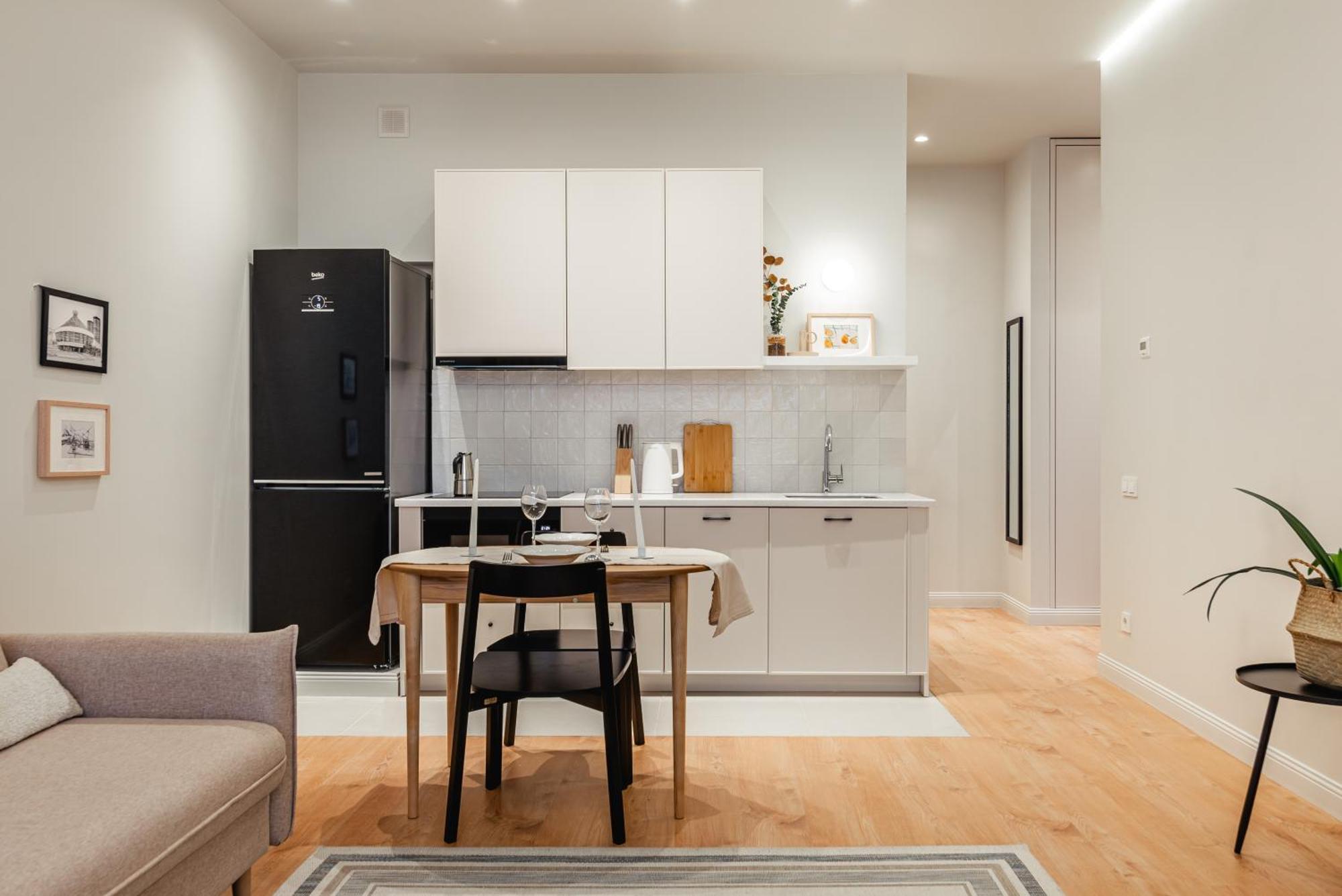уютные в 4you и Amir Apartment