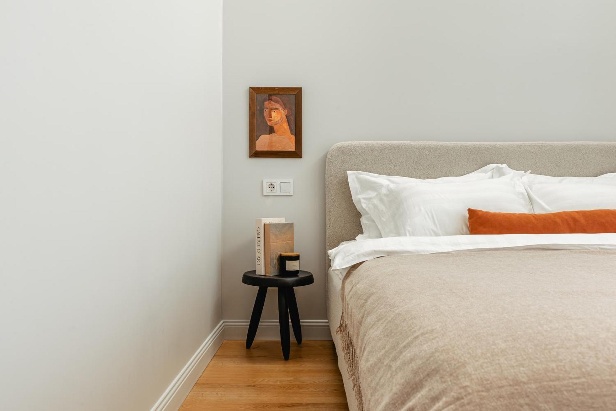 уютные в 4you и Amir Apartment