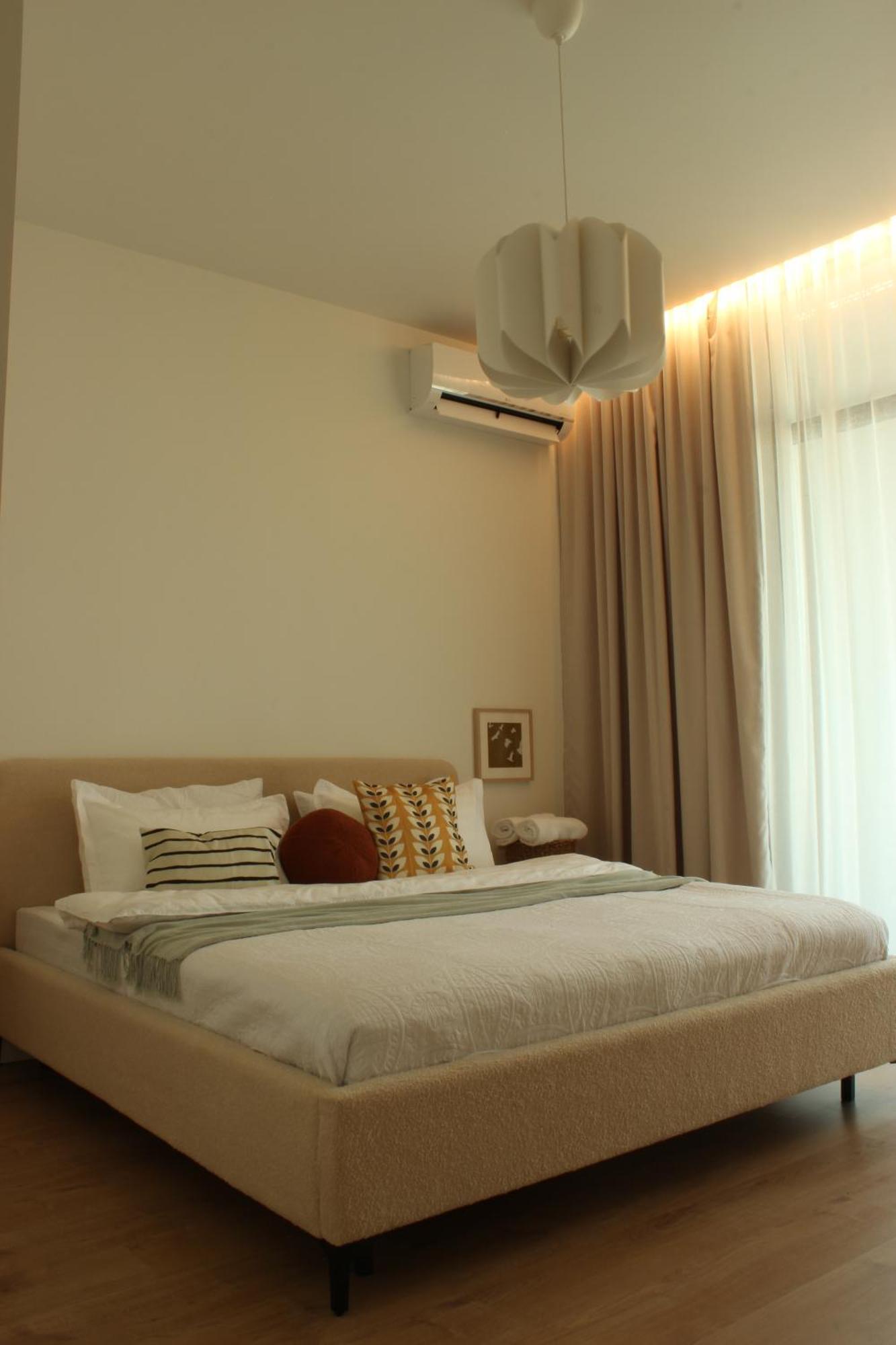 уютные в 4you и Amir Apartment Almaty