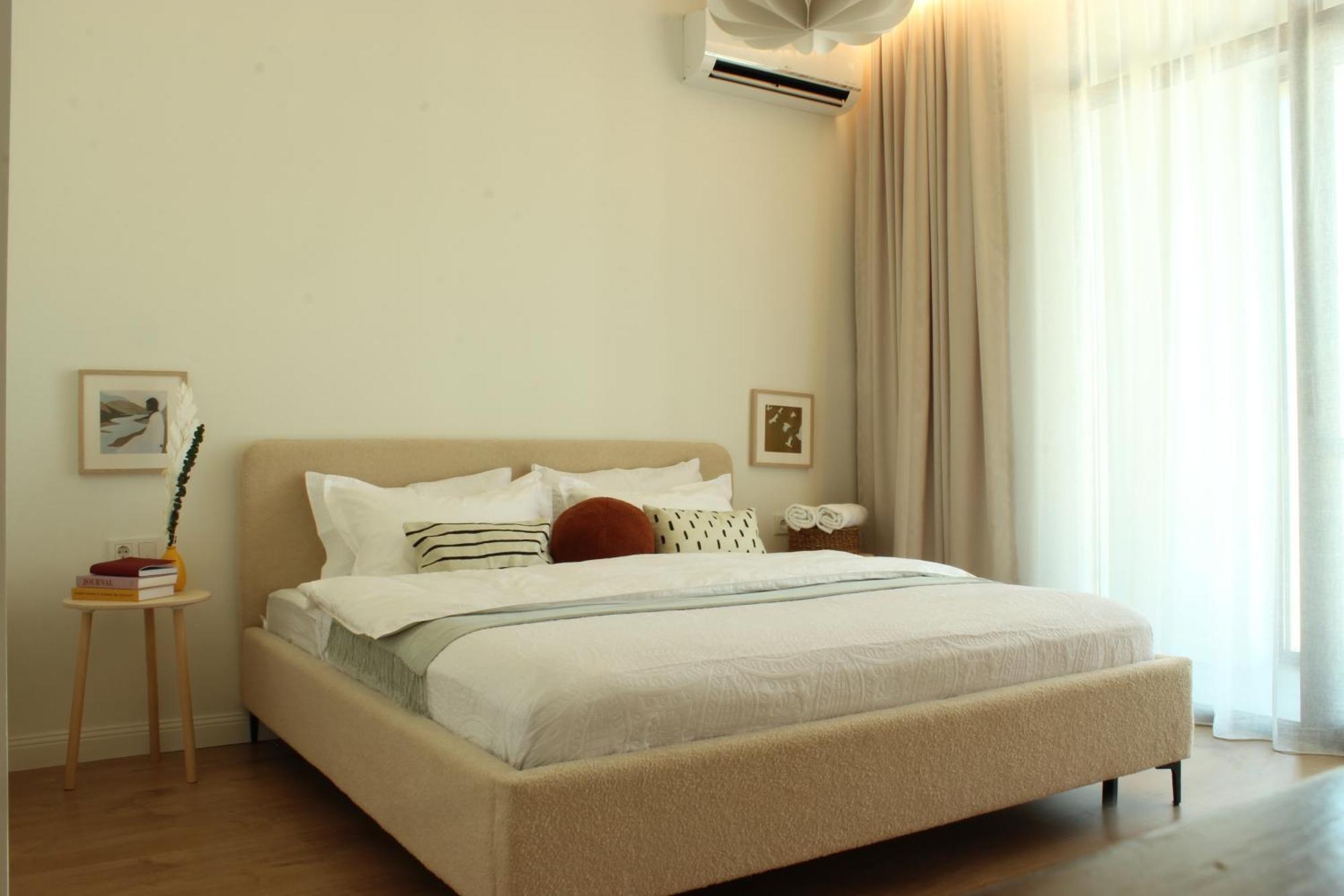 уютные в 4you и Amir Apartment